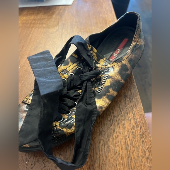 Prada patent leather leopard size 36 sneakers - Picture 3 of 5
